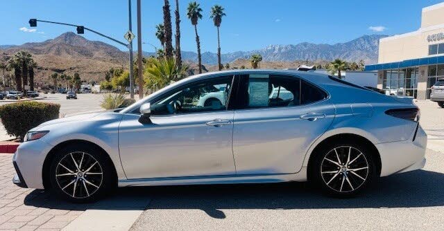 2021 Toyota Camry SE FWD