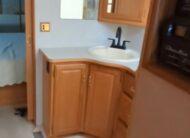 2002 Winnebago Adventurer, W22