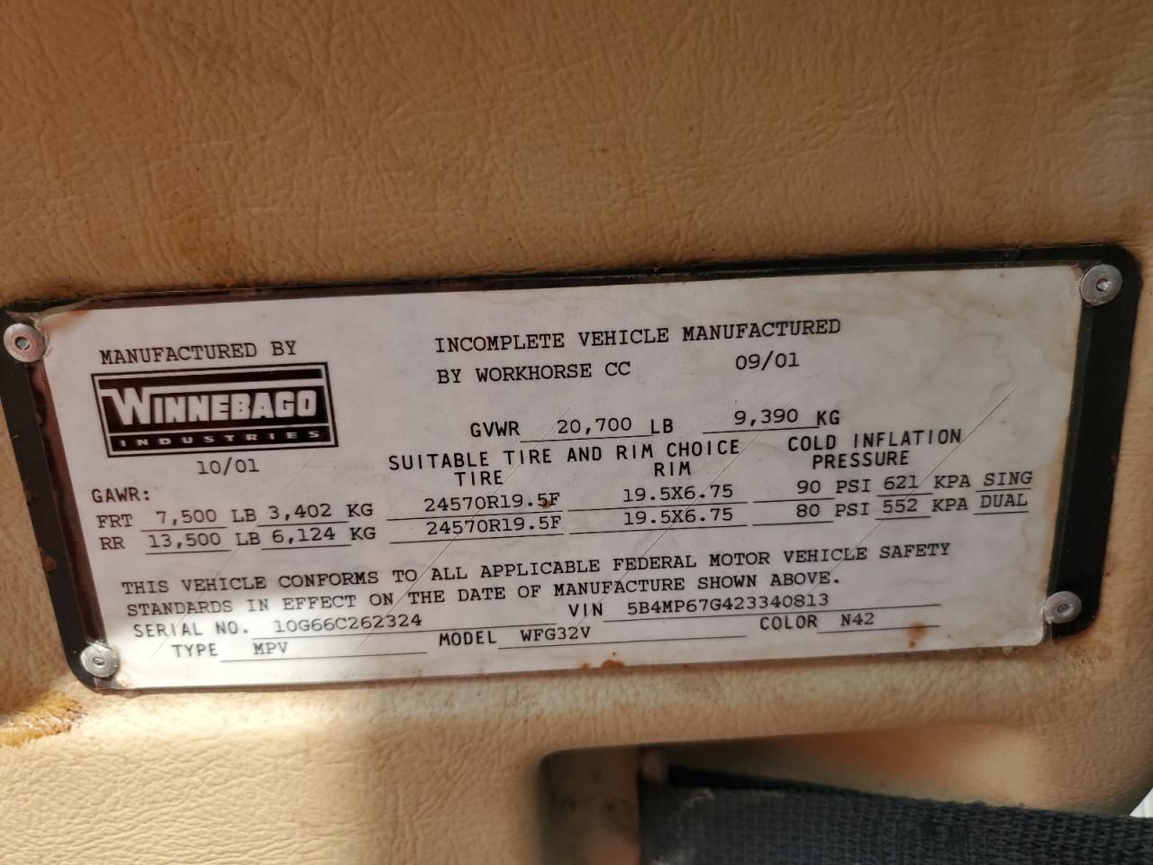 2002 Winnebago Adventurer, W22